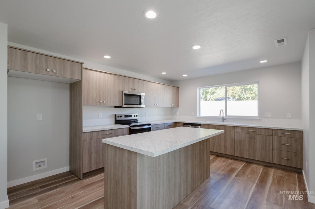 Photo of 3381 E Red Maple Ct, Nampa, ID 83686 (MLS # 98989396)