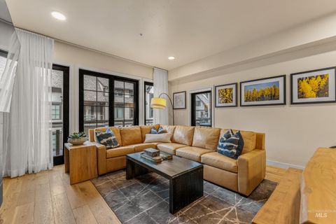 720 Village Drive Donnelly ID 83615