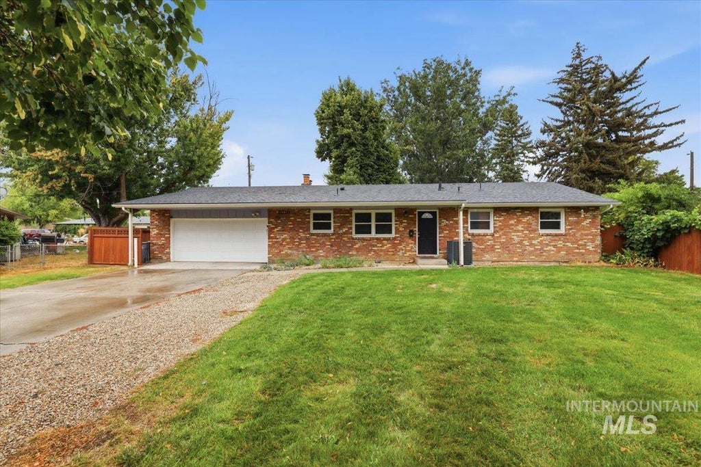 Photo of 6010 W Poplar Drive, Boise, ID 83704 (MLS # 98999887)