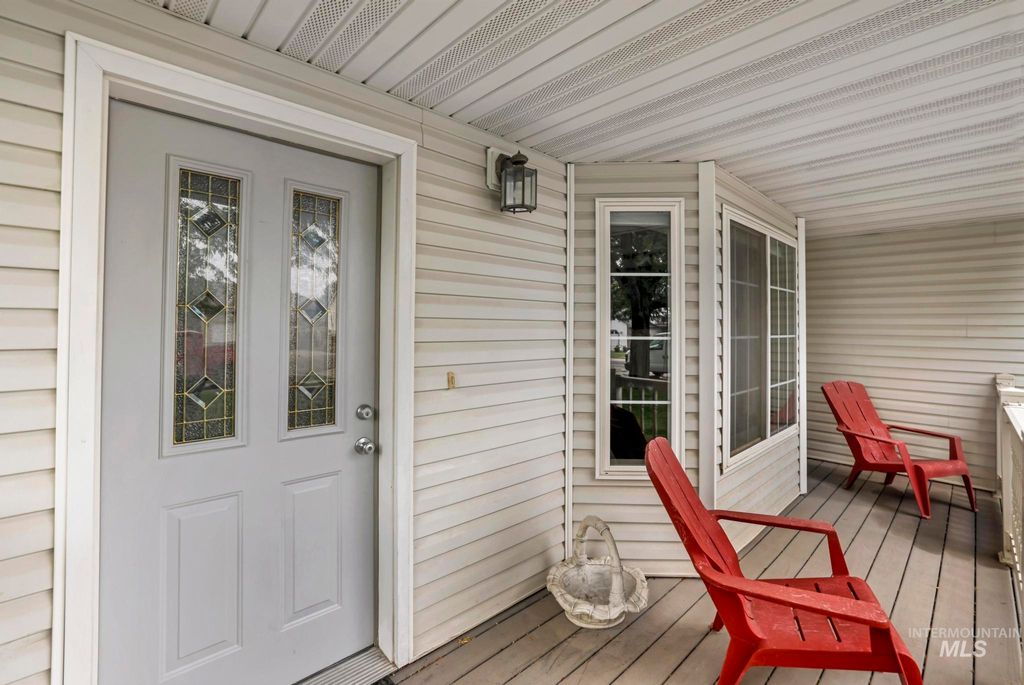 Photo of 916 E 15th Ave, Jerome, ID 83338 (MLS # 98960115)