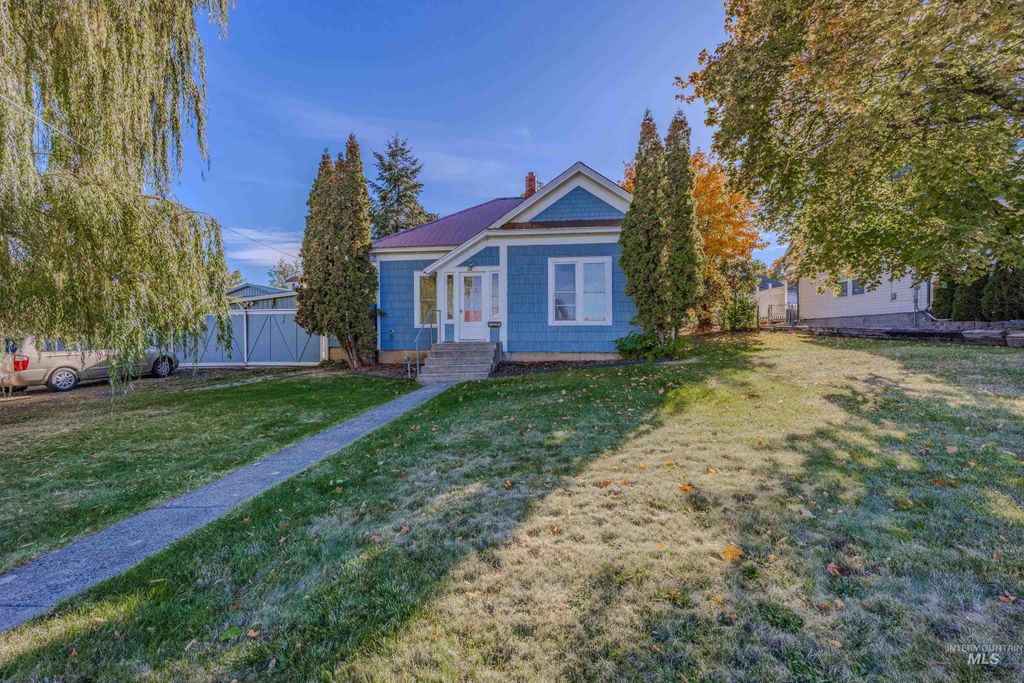 Photo of 316 W North 4th St, Grangeville, ID 83530 (MLS # 98965479)