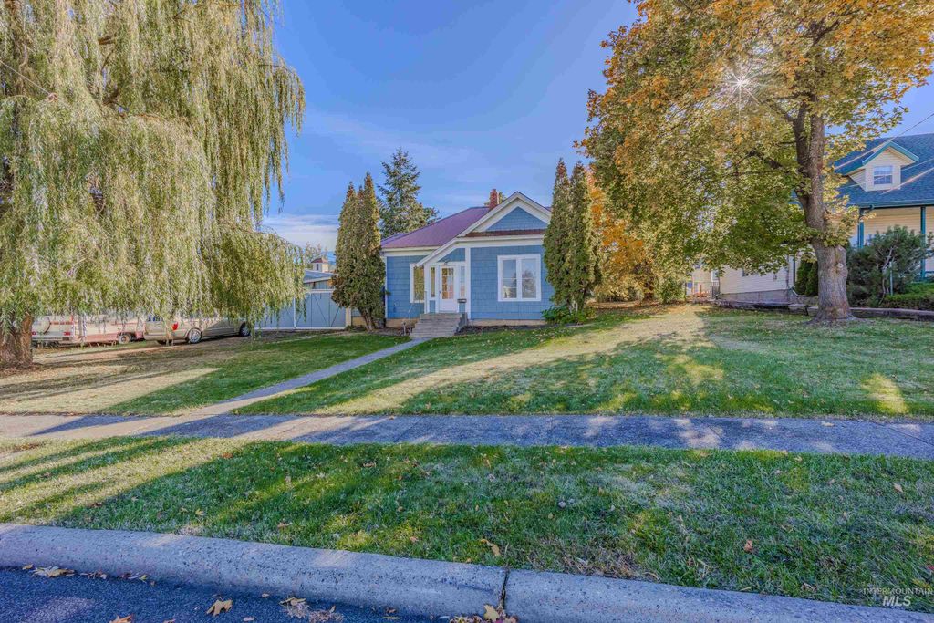 Photo of 316 W North 4th St, Grangeville, ID 83530 (MLS # 98965479)