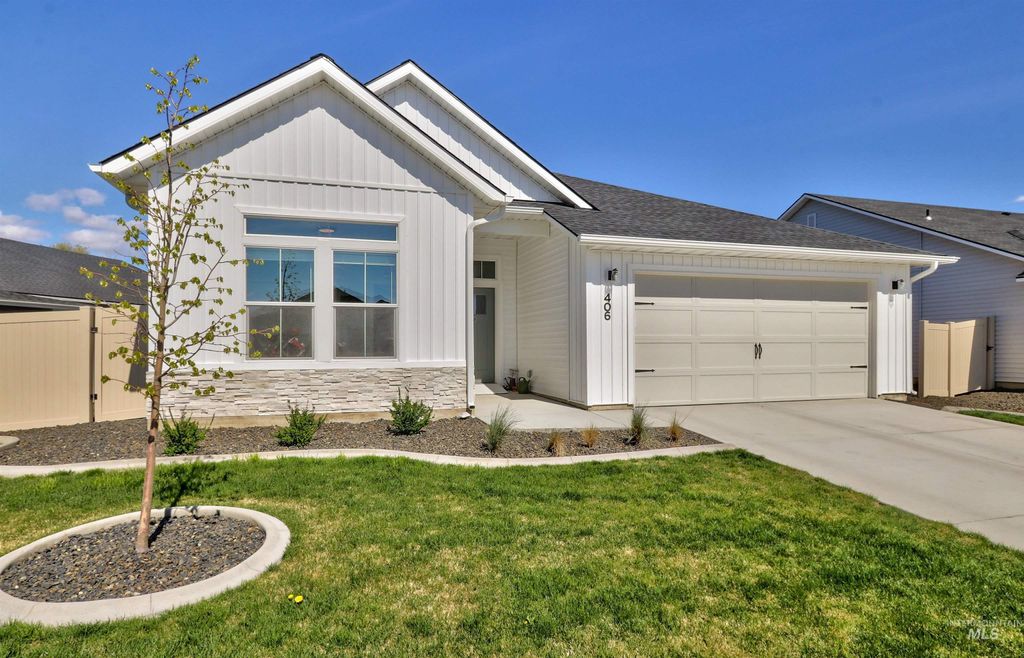 Photo of 406 Hildago Way, Caldwell, ID 83605 (MLS # 98982301)