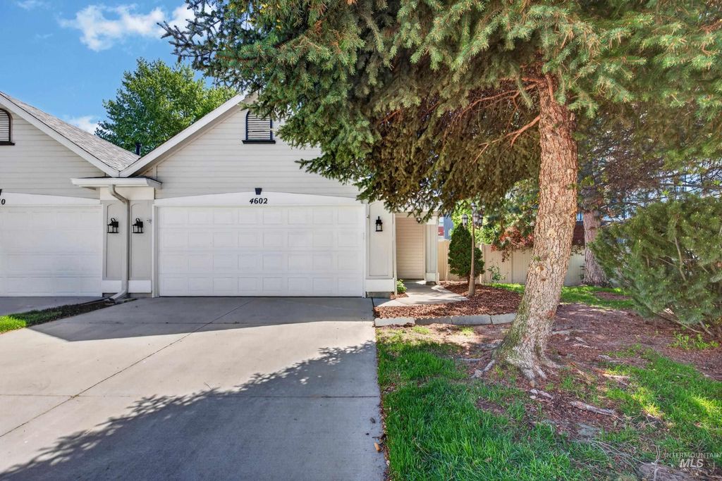 Photo of 4602 N Carlsbad Way, Boise, ID 83703 (MLS # 98983616)