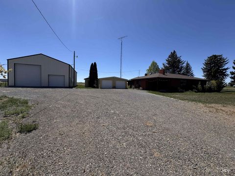 Photo of 1119 East 3600 North, Buhl, ID 83316 (MLS # 98984955)