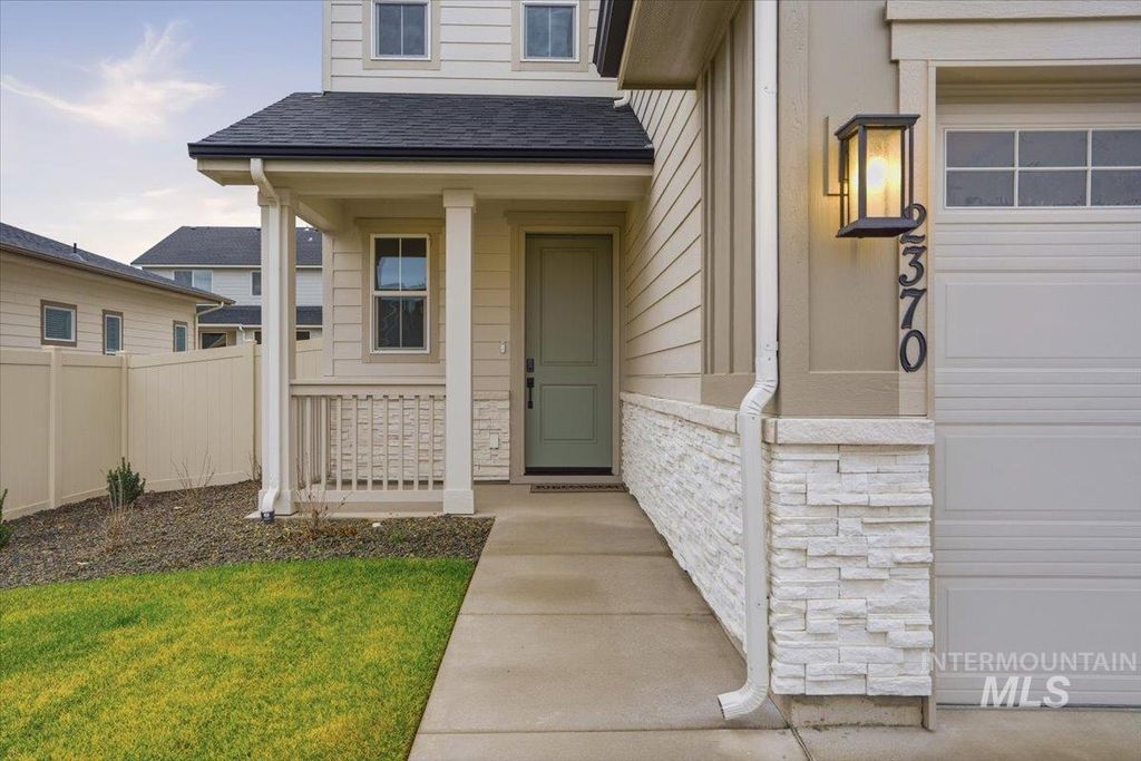 Photo of 2370 N Ice Fire Ave, Star, ID 83669 (MLS # 98969485)