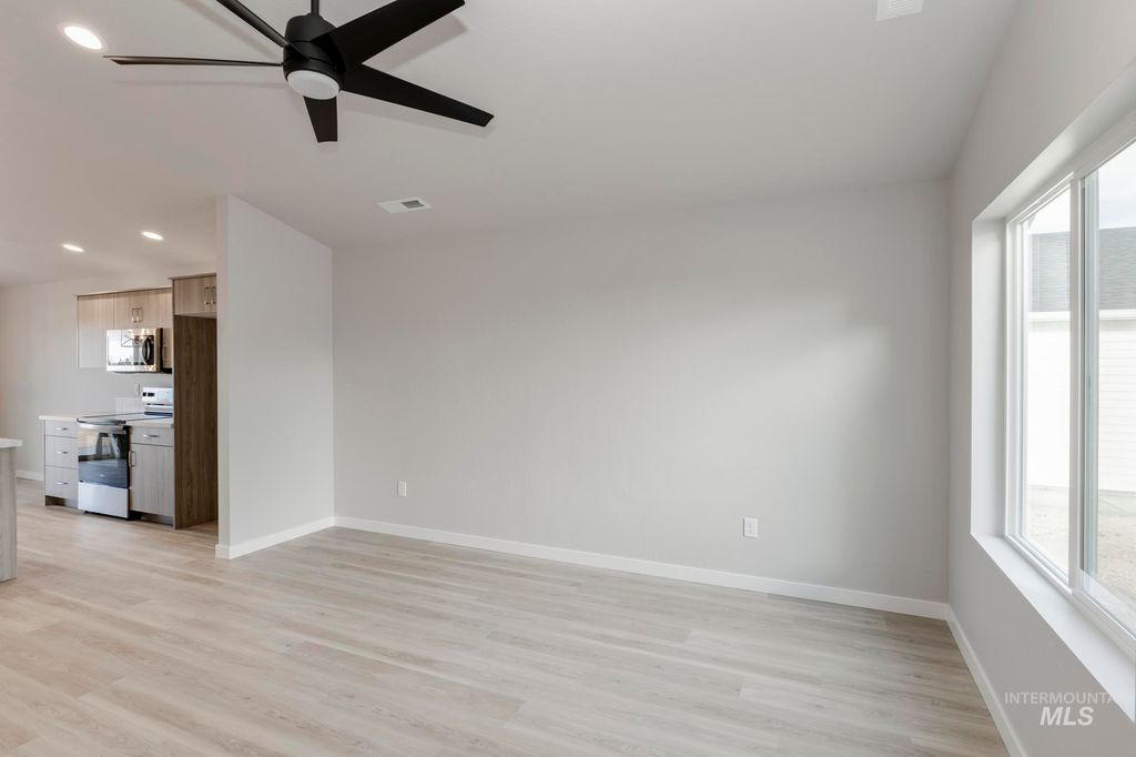 Photo of 7349 S Bungalow Ave, Meridian, ID 83642 (MLS # 98968590)