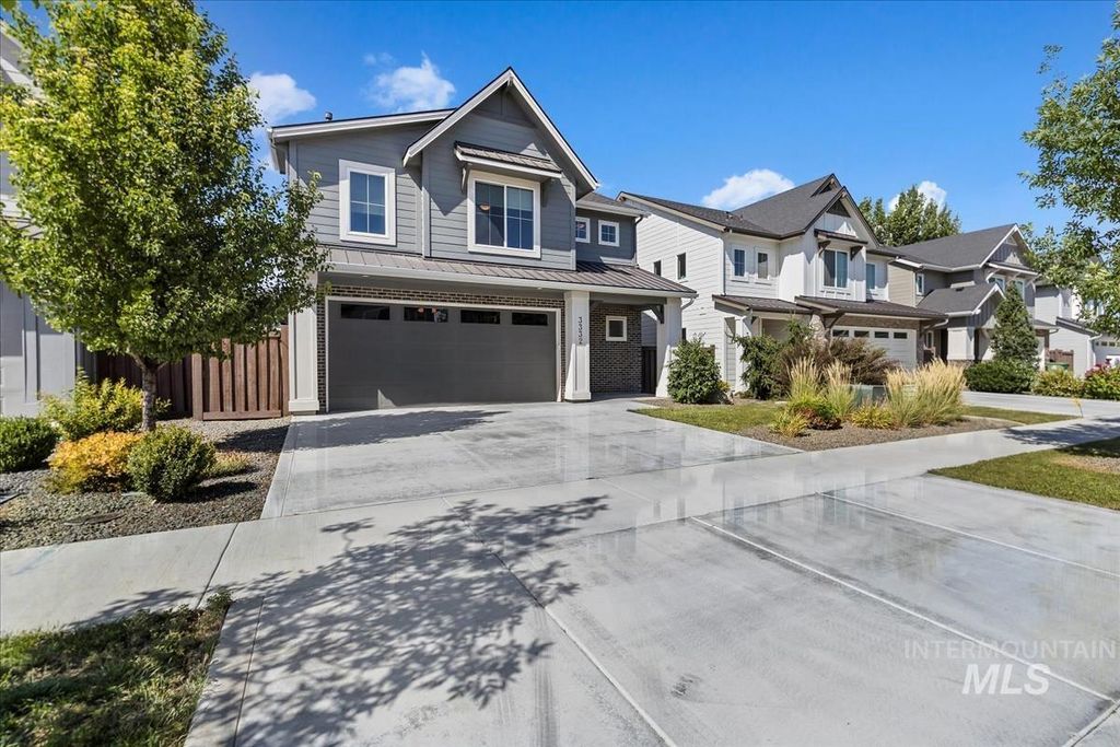 Photo of 3332 W Ladle Rapids Ct, Meridian, ID 83646 (MLS # 98981941)