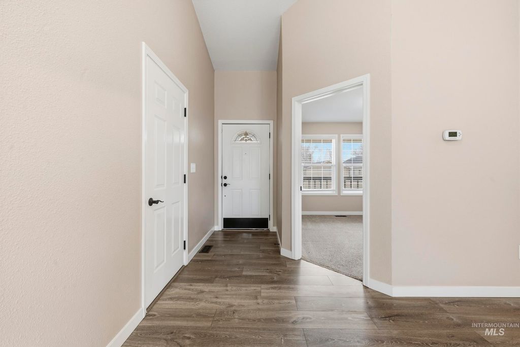 Photo of 629 Lake Lowell Ave, Nampa, ID 83686 (MLS # 98977539)