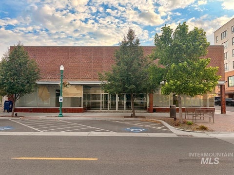 Photo of 202 Main Avenue South Ave, Twin Falls, ID 83301 (MLS # 98979301)