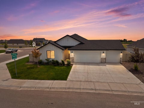 Photo of 3665 W La Brea Dr, Meridian, ID 83642 (MLS # 98988084)
