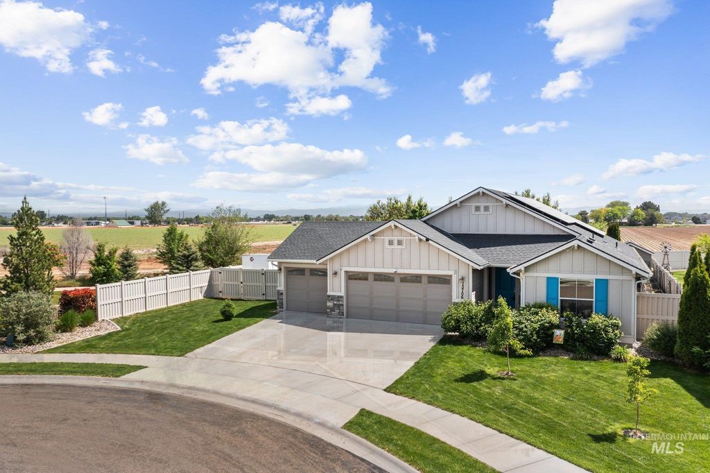 Photo of 15706 Conley Way, Caldwell, ID 83607 (MLS # 98985564)