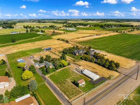 Photo of 8427 Southside Blvd, Nampa, ID 83686 (MLS # 98991075)