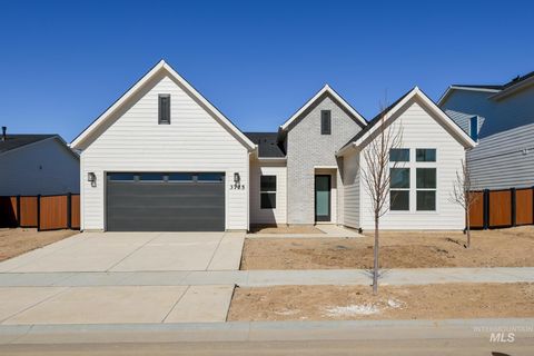 Photo of 313 Crafts St, Caldwell, ID 83607 (MLS # 98974650)