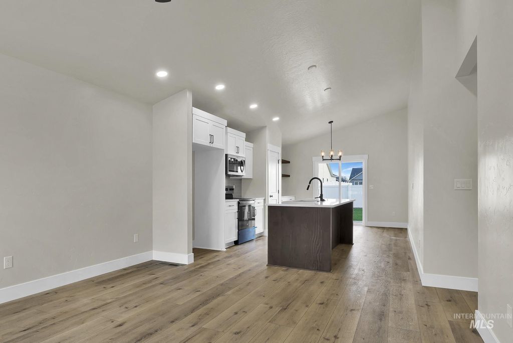 Photo of 312 N 11th St, Parma, ID 83660 (MLS # 98969188)