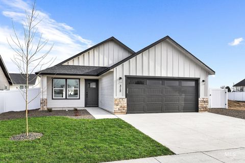 Photo of 312 N 11th St, Parma, ID 83660 (MLS # 98969188)