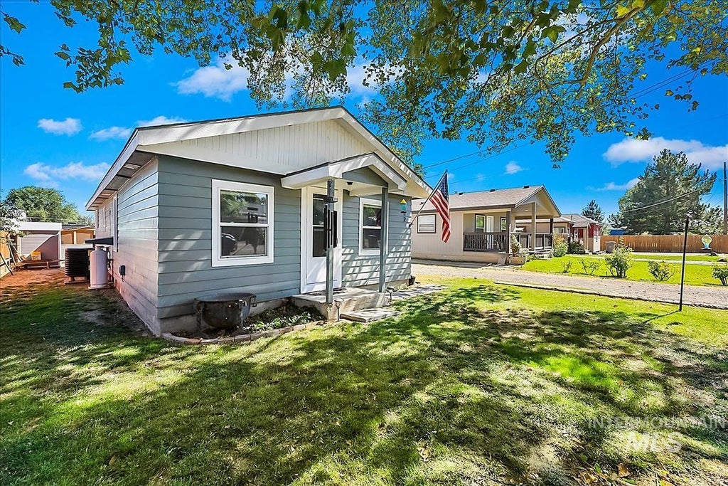 Photo of 112 S 2nd Ave W AVE, Marsing, ID 83639 (MLS # 99000478)