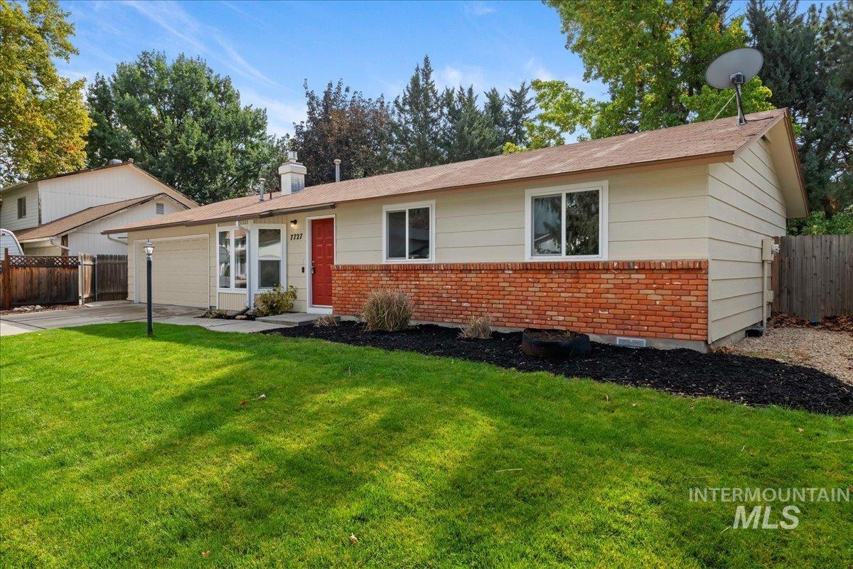 7727 W Iron Court
