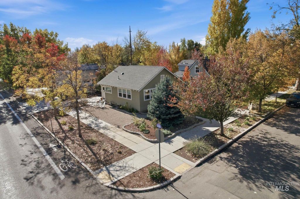 Photo of 2301 W Jefferson St, Boise, ID 83702 (MLS # 98968048)