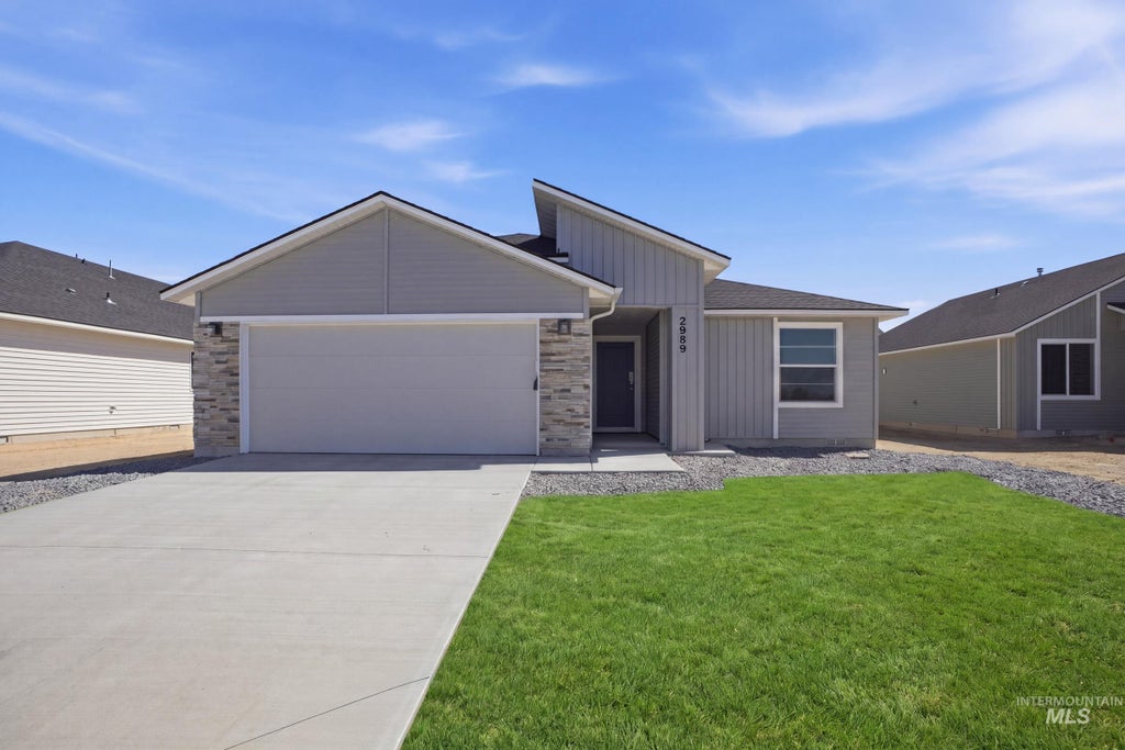 Photo of 108 Golinda Ave, Caldwell, ID 83605 (MLS # 98989874)