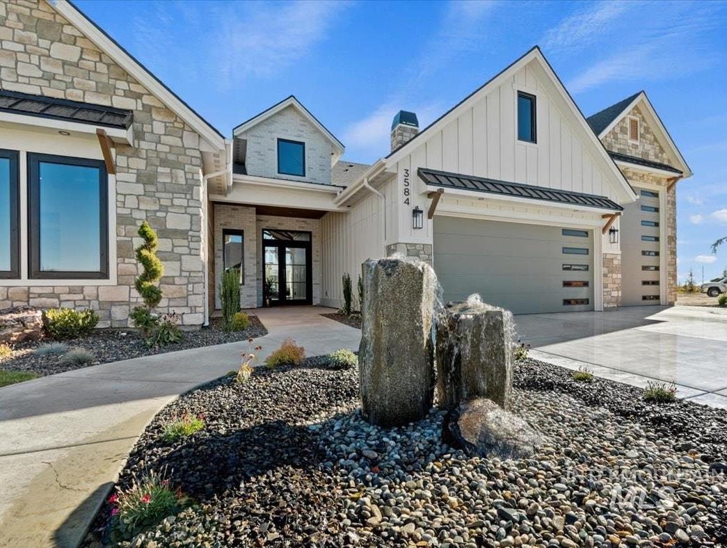 3584 N Harvest Moon Way
