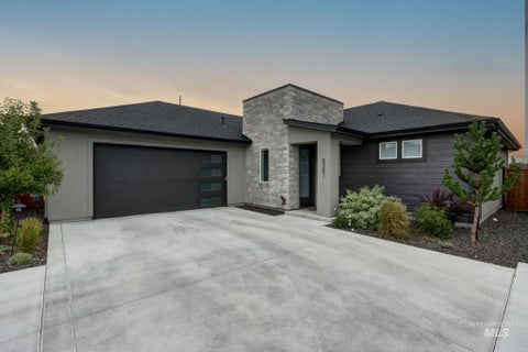 Photo of 8361 W Meltwater Ln, Eagle, ID 83616 (MLS # 98999952)