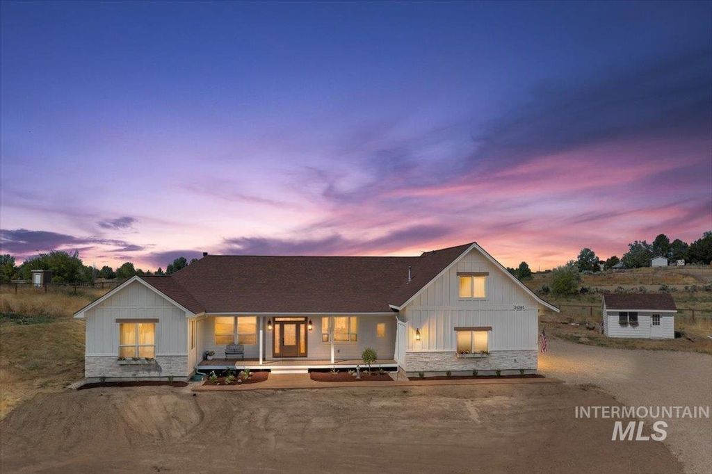 Photo of 26283 Eric Ln, Middleton, ID 83644 (MLS # 98990419)