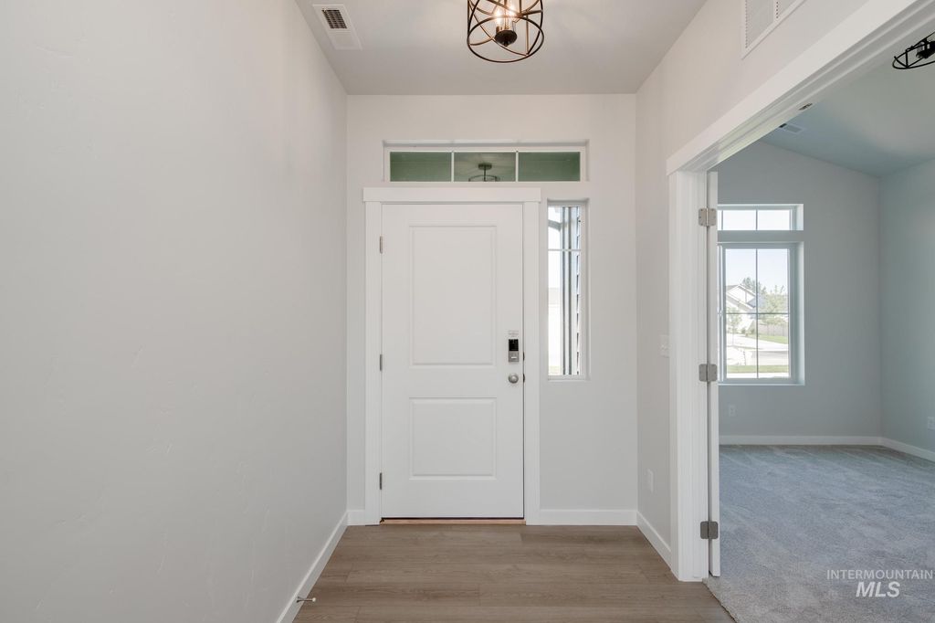 Photo of 5431 S Danforth Ave, Nampa, ID 83686 (MLS # 98979366)