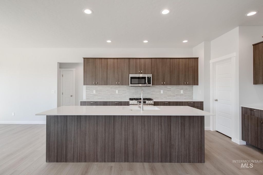 Photo of 5431 S Danforth Ave, Nampa, ID 83686 (MLS # 98979366)