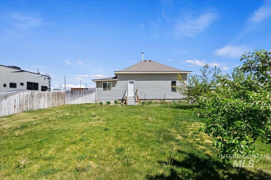 Photo of 541 3rd St. E ST, Hansen, ID 83334 (MLS # 98985838)