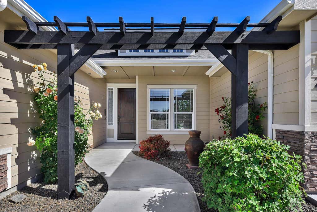 Photo of 213 Appalachian Street, Caldwell, ID 83607 (MLS # 98989543)