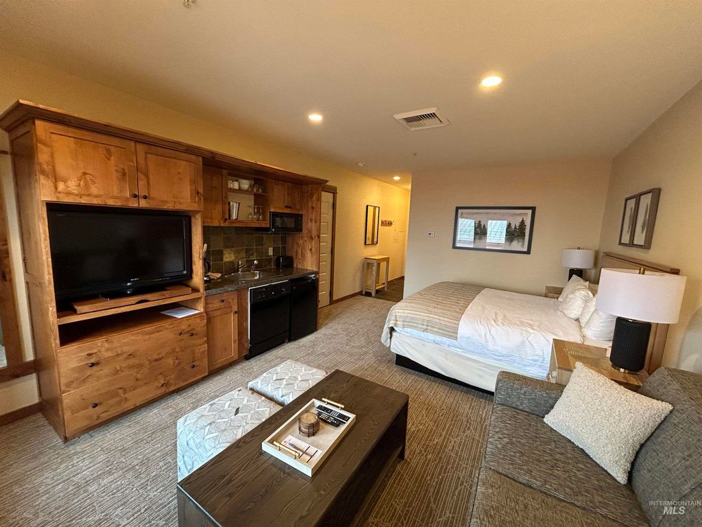 Photo of 150 Morning Star Dr #371, Kellogg, ID 83837 (MLS # 98961206)