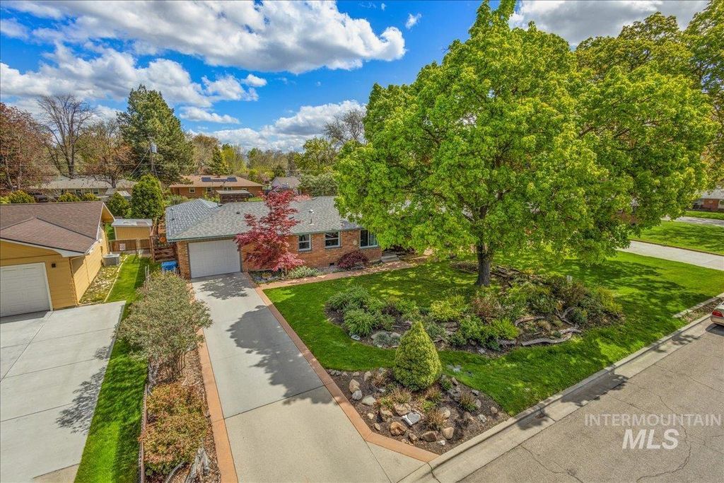 Photo of 1914 N Amber St, Boise, ID 83706 (MLS # 98982574)