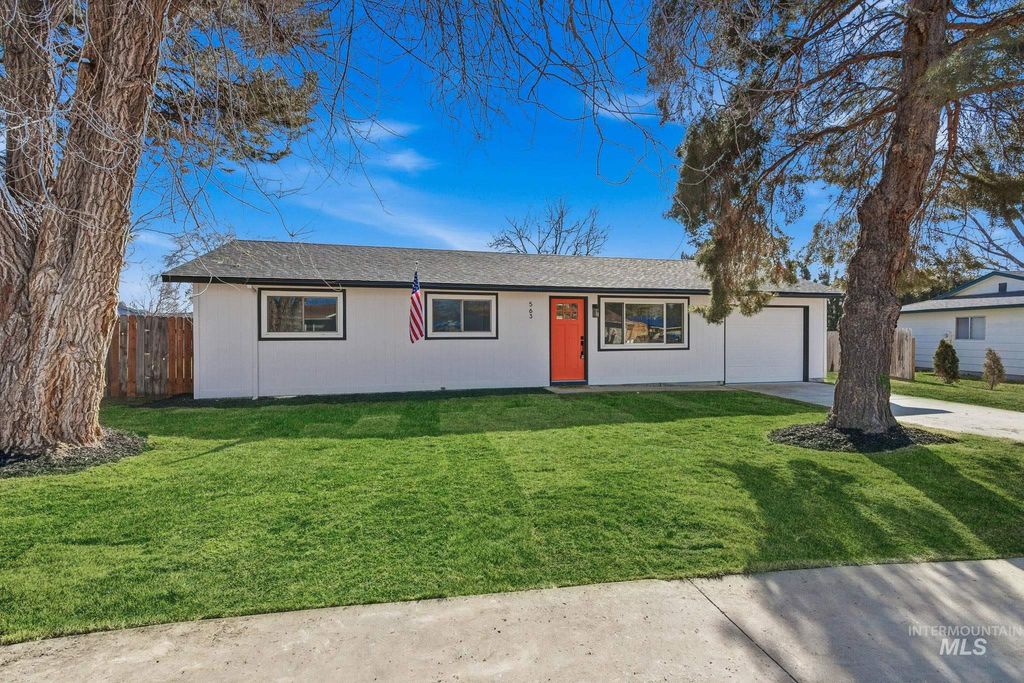 Photo of 563 W Trini St, Kuna, ID 83634 (MLS # 98973679)