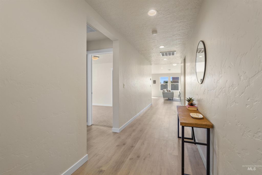 Photo of 4318 Solitude Way, Caldwell, ID 83605 (MLS # 98976722)