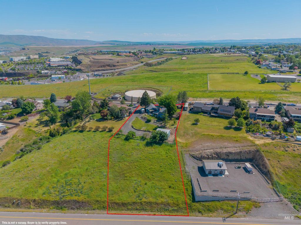 Photo of 2720 6th Street, Lewiston, ID 83501 (MLS # 98985891)