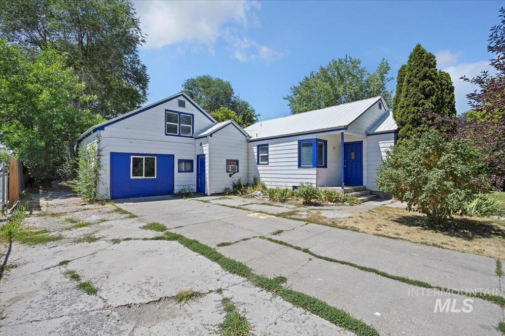 Photo of 1209 G Street, Rupert, ID 83350 (MLS # 98955943)