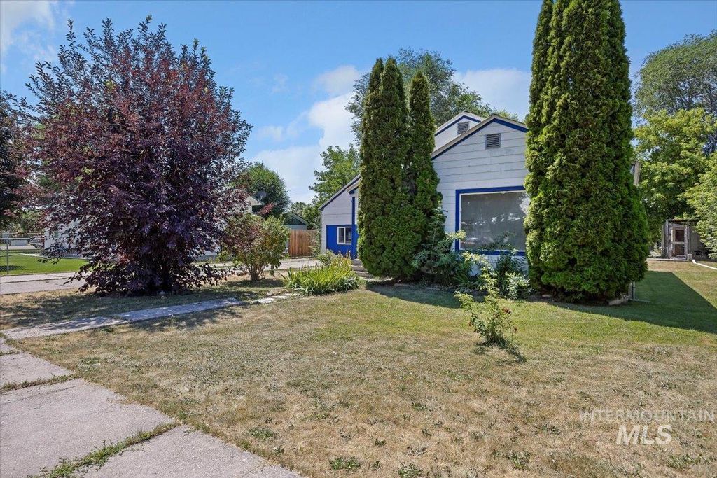 Photo of 1209 G Street, Rupert, ID 83350 (MLS # 98955943)