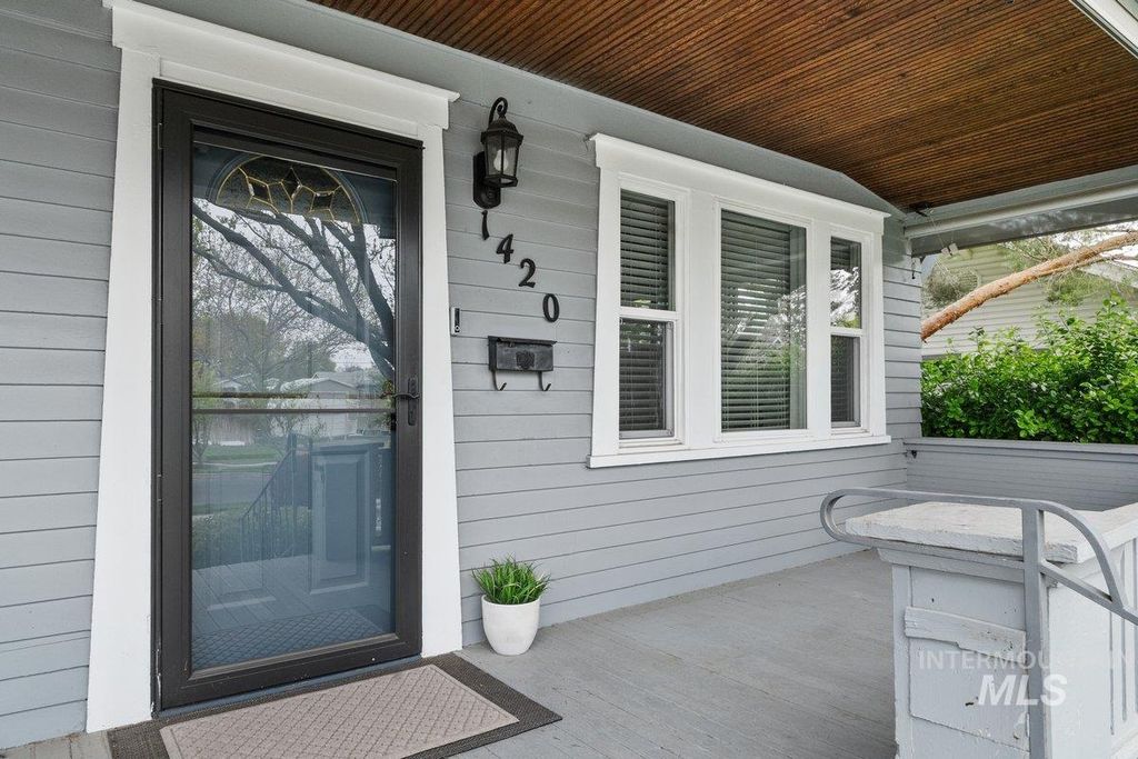 Photo of 1420 Maple Avenue, Twin Falls, ID 83301 (MLS # 98982408)