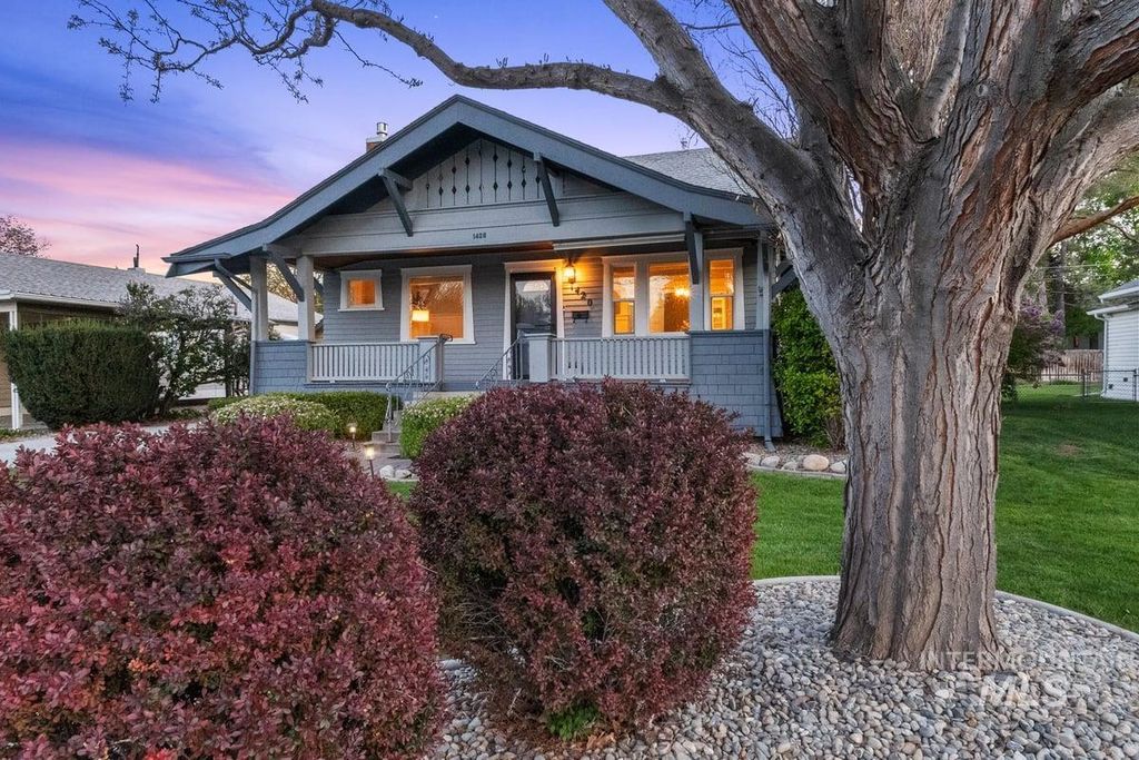 Photo of 1420 Maple Avenue, Twin Falls, ID 83301 (MLS # 98982408)