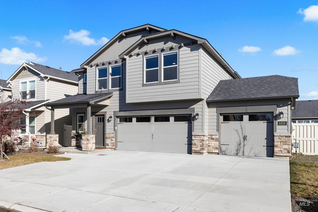 Photo of 6810 S Silver Spur Way, Boise, ID 83709 (MLS # 98973166)