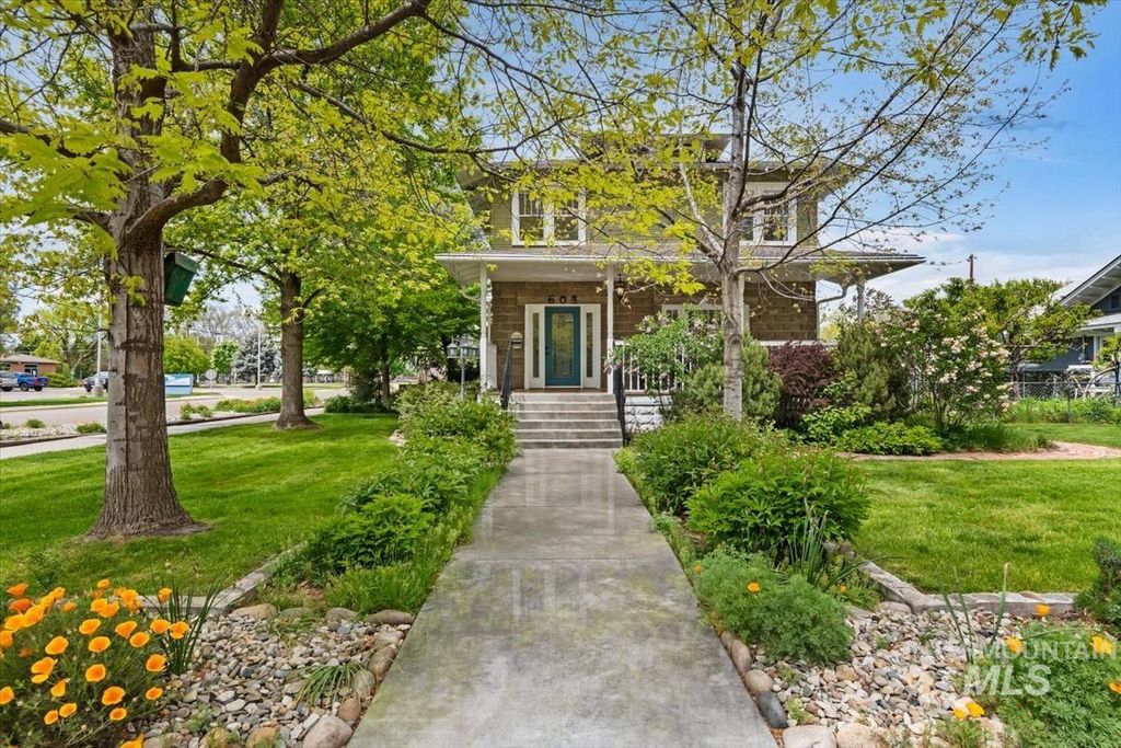 Photo of 604 E 1st Street, Emmett, ID 83617 (MLS # 98984388)