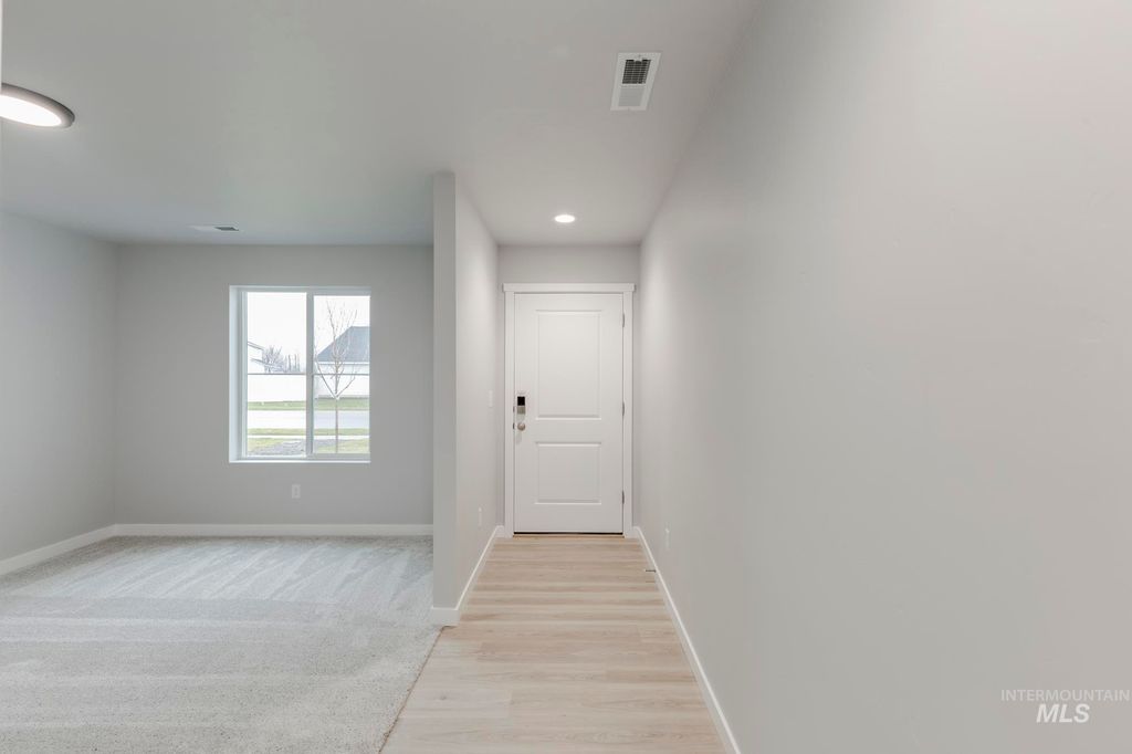 Photo of 3660 E Jamestown Dr, Nampa, ID 83686 (MLS # 98987188)