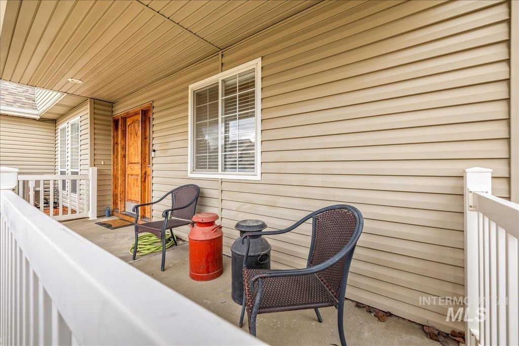 Photo of 3534 N Summerpark Ave, Meridian, ID 83646 (MLS # 98977103)