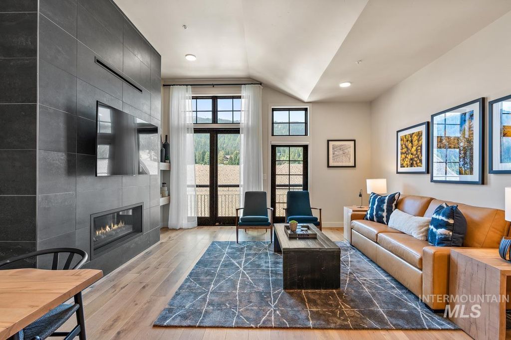 Photo of 720 Village Drive #509, Donnelly, ID 83615 (MLS # 98965917)