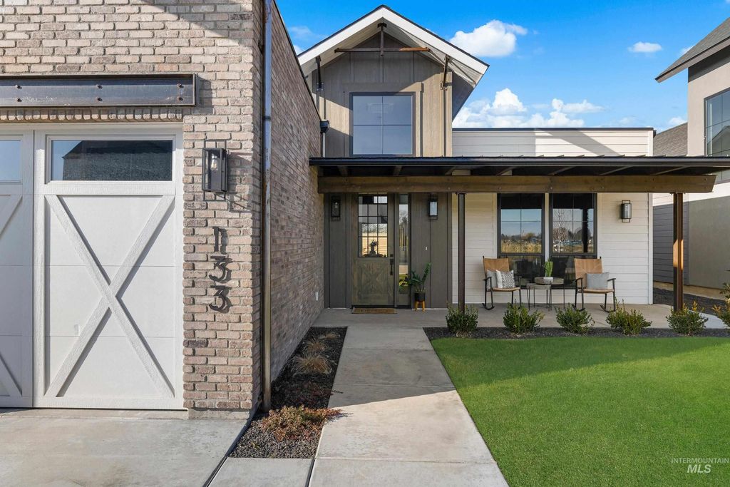 Photo of 133 S Steel Farm Ave, Eagle, ID 83616 (MLS # 98972487)