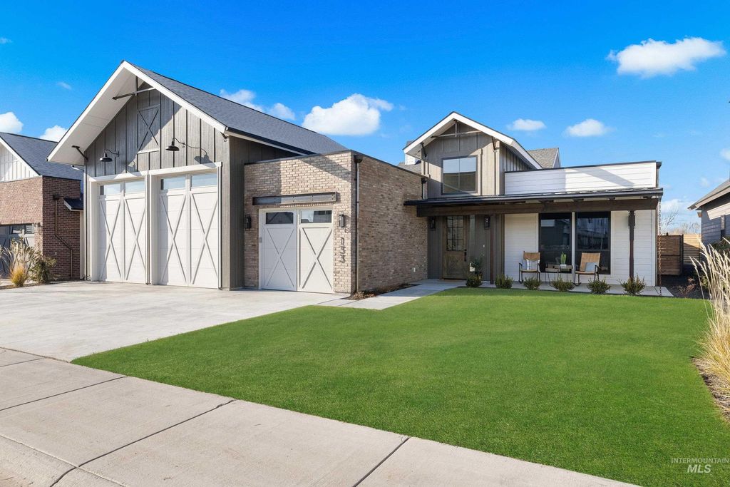 Photo of 133 S Steel Farm Ave, Eagle, ID 83616 (MLS # 98972487)