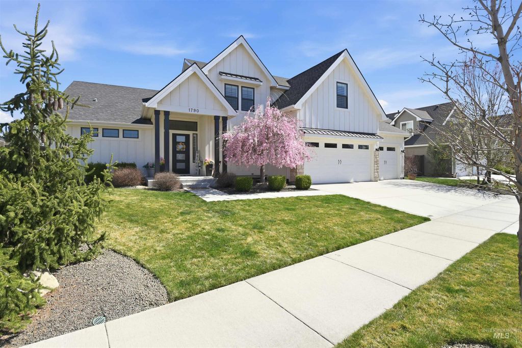 Photo of 1790 N Black Forest Way, Eagle, ID 83616 (MLS # 98979633)