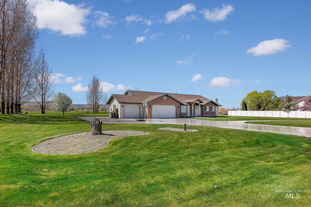 Photo of 3527 E 3195 N, Kimberly, ID 83341 (MLS # 98970727)