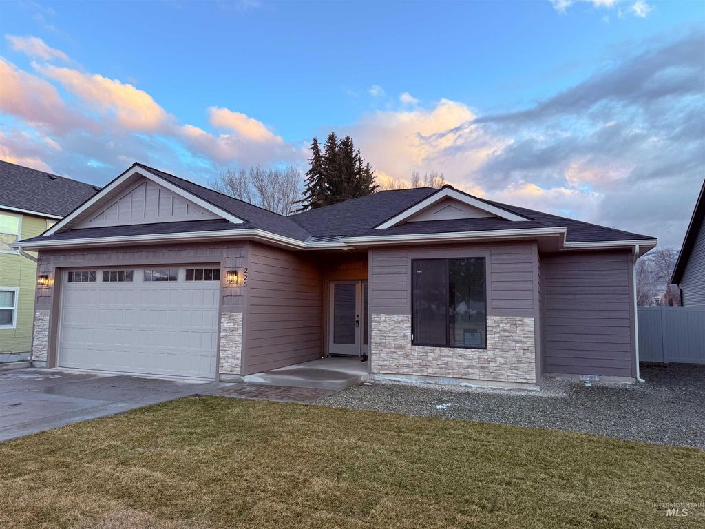 Photo of 225 Whitman St, Albion, ID 83311 (MLS # 98971439)